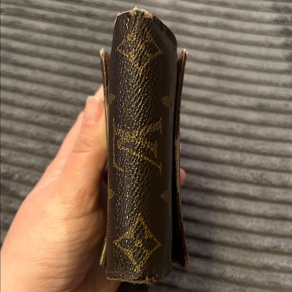 Louis Vuitton Monogram Snap Wallet - Picture 5 of 12